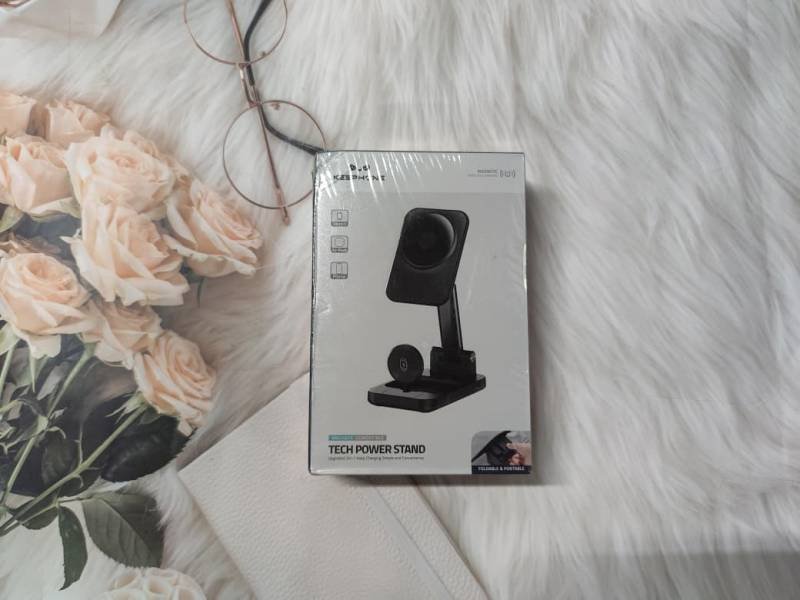 Tech Power stand 3-in-1  Charger Hover